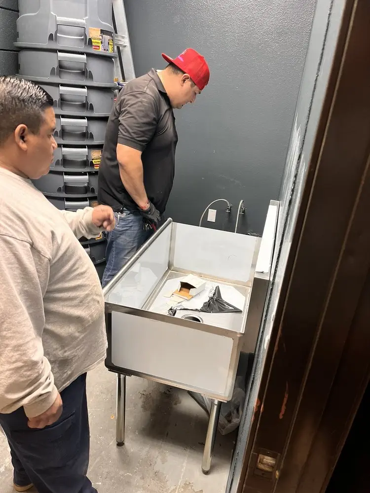 Commercial plumbing and sink installation in Santa Fe Springs